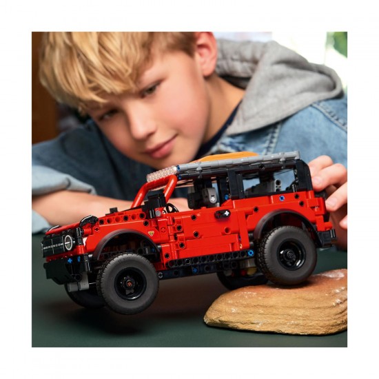 Lego® Technic: Ford Bronco® Suv 42213